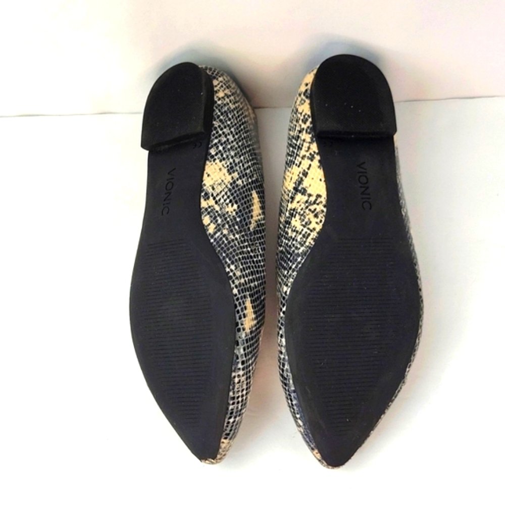 Vionic Caballo Pointy Toe Flats Reptile Texture S… - image 8